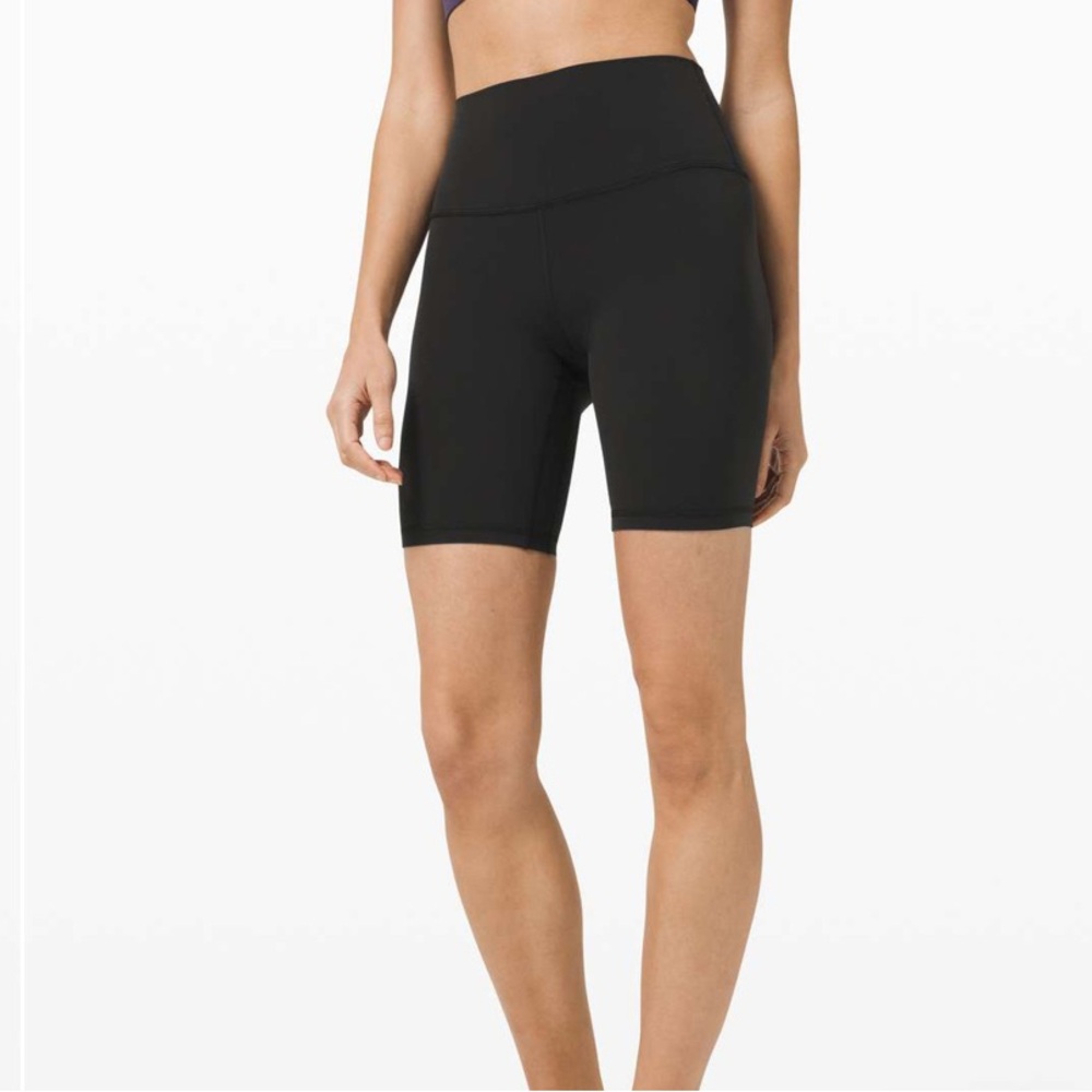 Lululemon Align Short *8"
Black